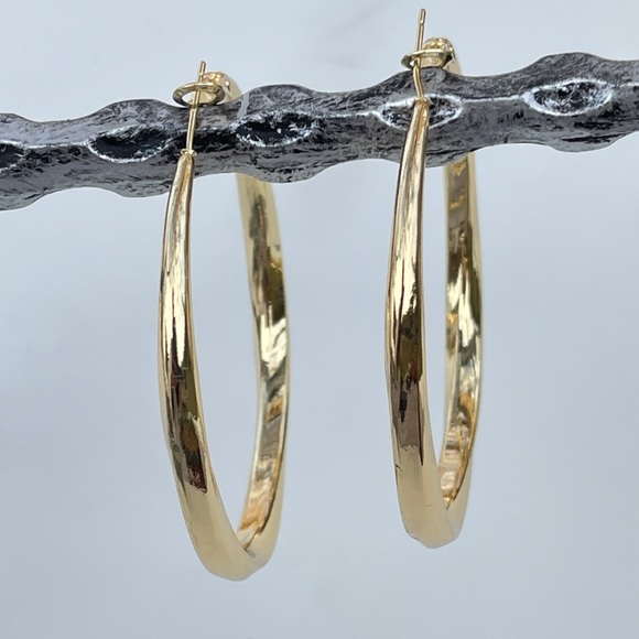 NEW 18K Gold Plated Chunky Big Circle Drop Hoop Earrings 2 1/4” - Picture 10 of 14